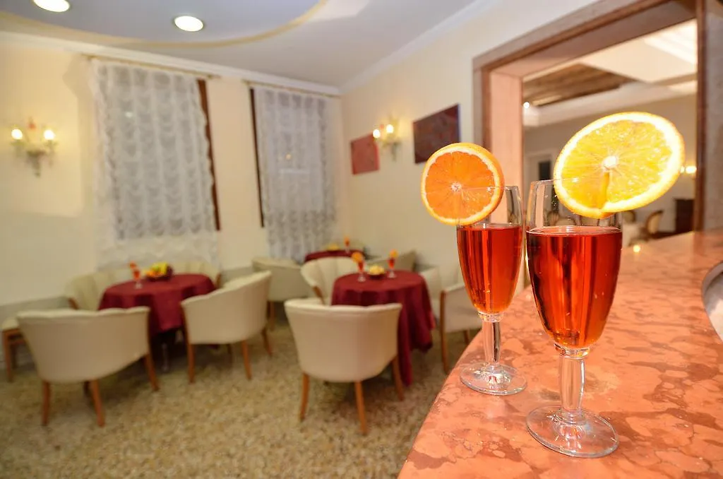 Hotel Da Bruno Venice 3*,  Italy